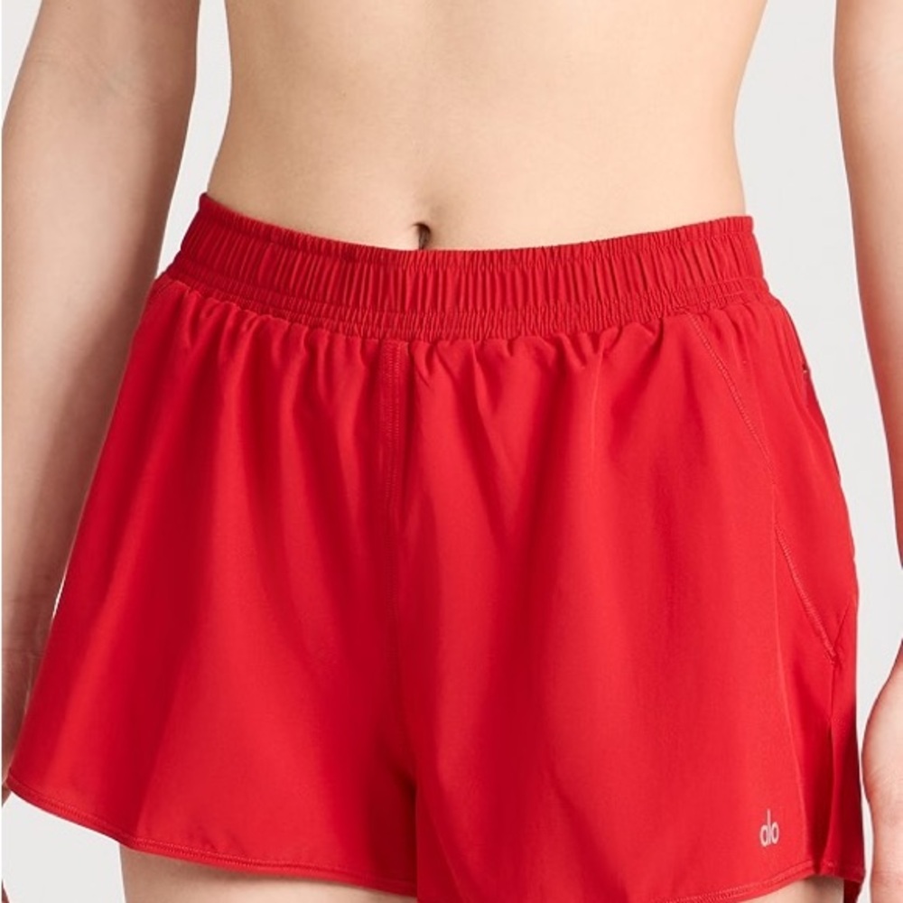 ALO Stride Shorts in Classic Red